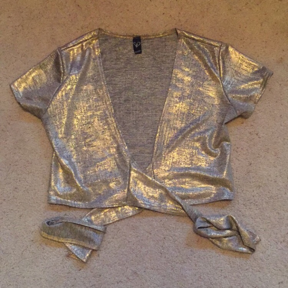 Tie crop top